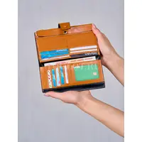 Вместительный кожаный кошелек для женщин с монетницей и молнией Briefcase 8236 хаки