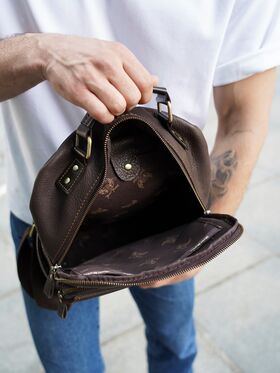 Рюкзак городской с ручкой A4 Ruff Ryder из натуральной кожи