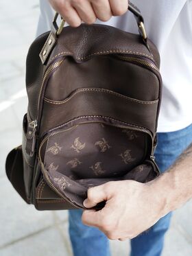 Рюкзак городской с ручкой A4 Ruff Ryder из натуральной кожи