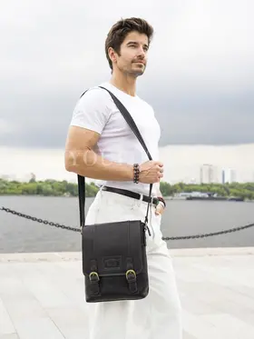 Мужская кожаная сумка Ryff Ryder 1900 через плечо крупная из натуральной кожи