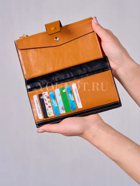 Вместительный кожаный кошелек для женщин с монетницей и молнией Briefcase 8236 хаки