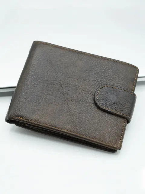 Кошелек мужской на кнопке Briefcase 9051 из натуральной кожи для денег и карт